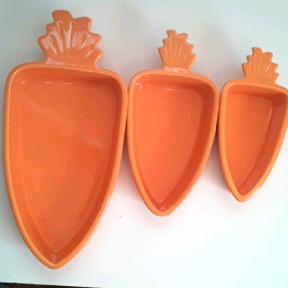 Carrot Shaped Casserole Dish 3 pc